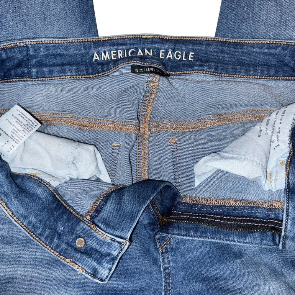 American Eagle High-Rise Jegging Jean - Picture 2 of 7